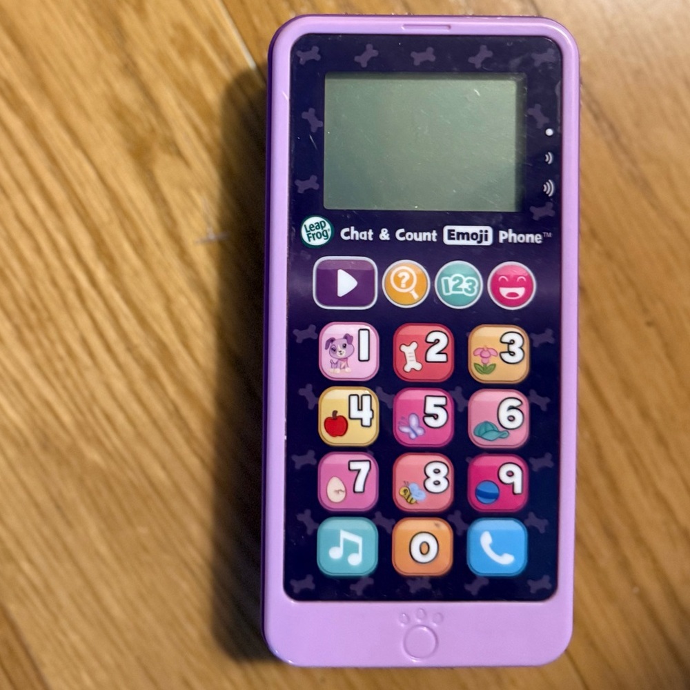 LeapFrog Chat & Count Emoji Phone (Violet)